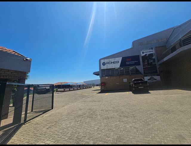 8,120M² WAREHOUSE TO LET IN MEADOWDALE